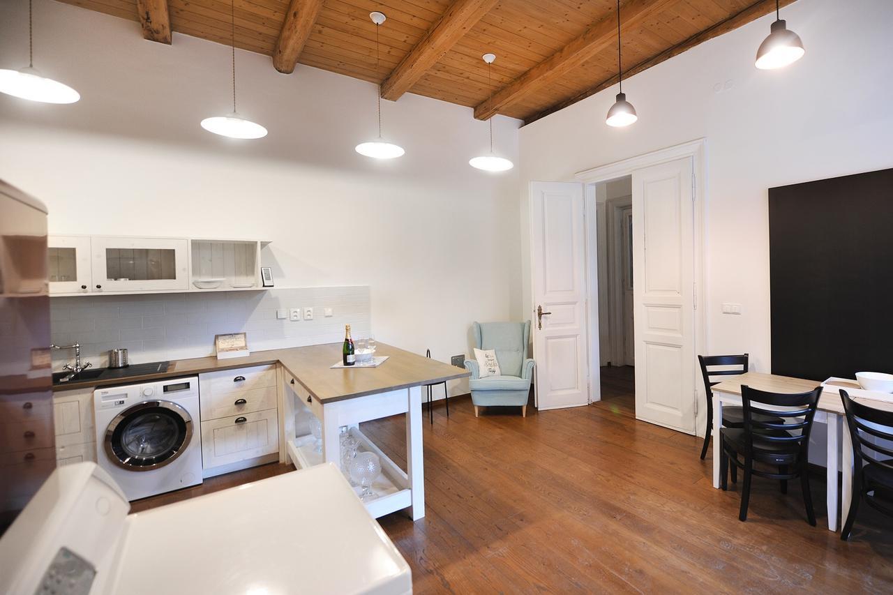 Apartmany Palackeho โกชิเซ ภายนอก รูปภาพ